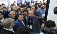 وزرای ارتباطات و فناوری اطلاعات و صنعت، معدن و تجارت از غرفه اموال تملیکی بازدید کردند