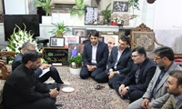 کرمان/ دیدار کارکنان اموال تملیکی با خانواده شهید حادثه تروریستی 