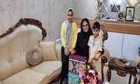 حضور مشاور مدیرعامل و همکاران در منزل زنده یاد «مجتبی رحمتی»