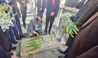 آیین غبار روبی و عطر افشانی گلزار شهدا برگزار شد