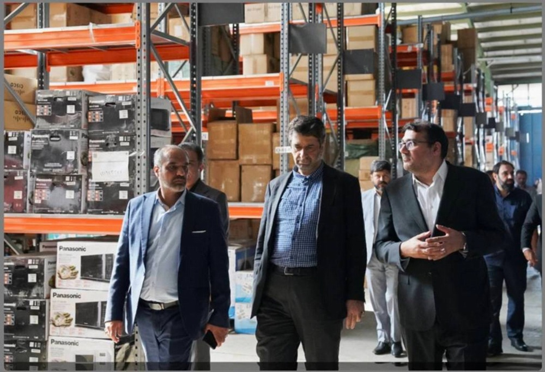 بازدید معاون ارتباطات و اطلاع‌رسانی دفتر رئیس‌جمهور از انبارهای اموال تملیکی استان تهران