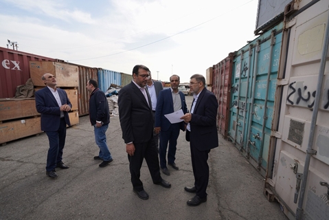  نظارت میدانی مدیرعامل سازمان اموال تملیکی بر وضعیت کالاها در انبارهای تهران و گمرک جنوب